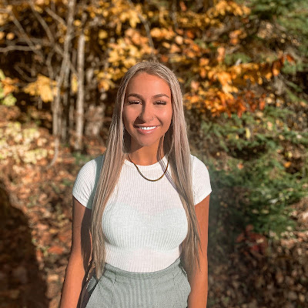 Meet your Posher, Madi